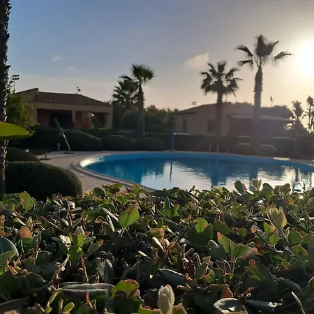 Relax Pool Oasis *